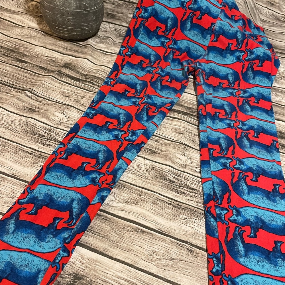 Rare !!!  Pigs. Lularoe